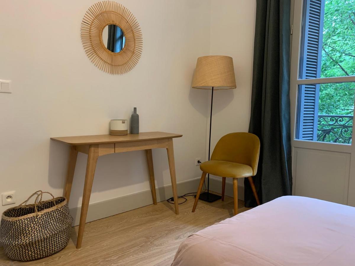 Nimes , appartement rénové dans immeuble classé. Exterior foto