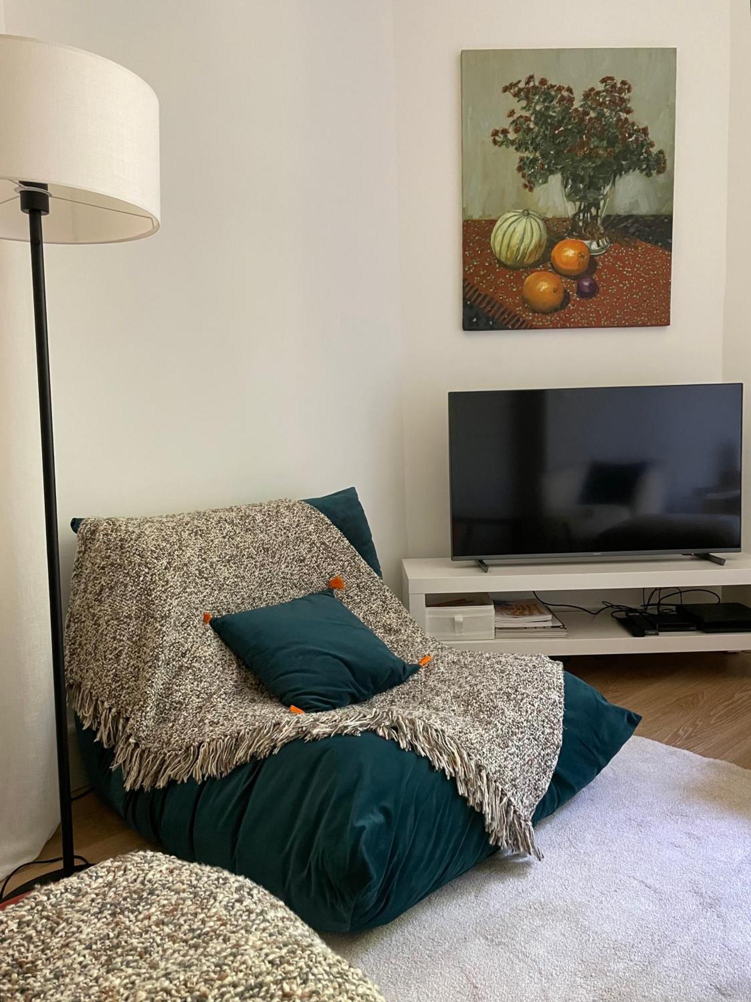 Nimes , appartement rénové dans immeuble classé. Exterior foto
